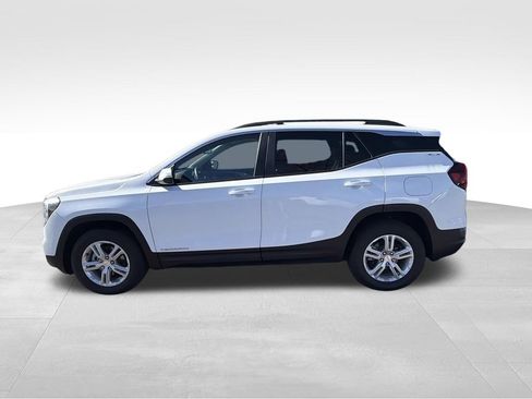 Used 2023 GMC Terrain SLE w/ Driver Convenience Package image 6