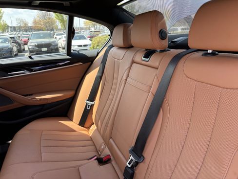 Certified 2023 BMW 530i w/ Executive Package image 32