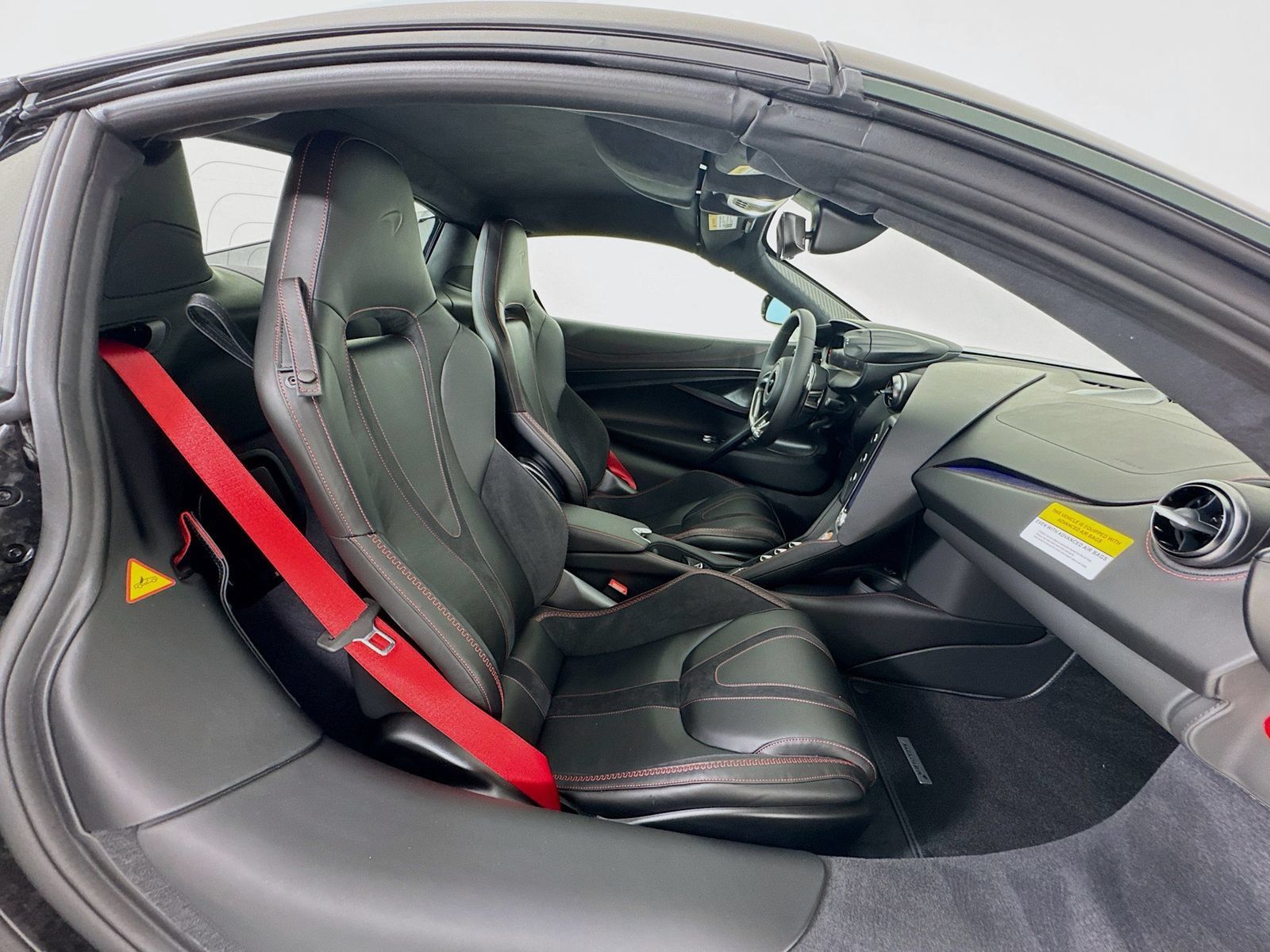 Used 2026 McLaren 750S Spider RWD image 23