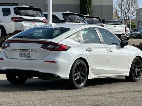 Used 2025 Honda Civic Sport image 4