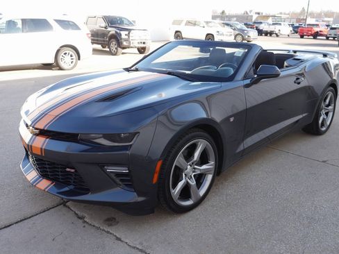 Used 2017 Chevrolet Camaro SS image 4