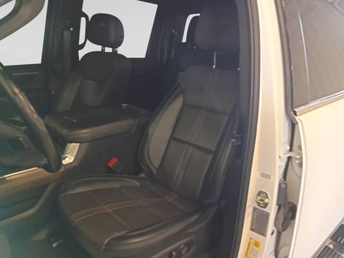 Used 2025 Chevrolet Silverado 3500 High Country w/ High Country Premium Package AWD/4WD image 21