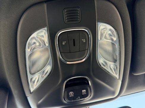 Used 2021 Jeep Compass Latitude w/ Sun and Sound Group FWD image 29