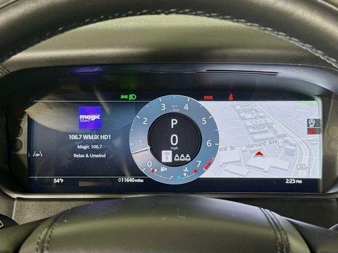 Used 2026 Land Rover Range Rover Velar Dynamic SE image 12