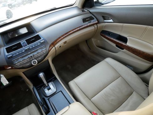 Used 2010 Honda Accord EX-L image 11