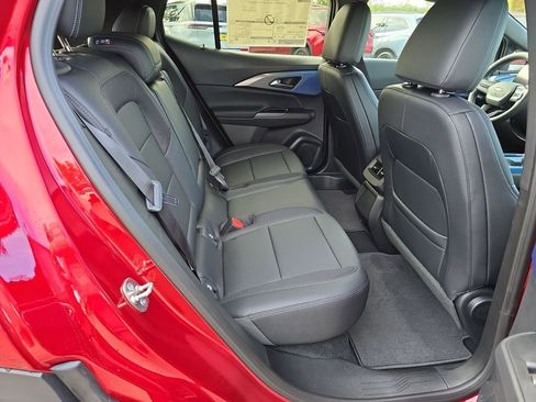 New 2026 Chevrolet Equinox EV LT image 28