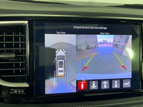 New 2025 Chrysler Pacifica Limited image 21