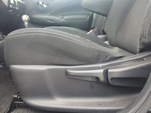 Used 2018 Nissan Versa SV w/ SV Special Edition Package image 10