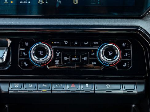 Used 2024 GMC Sierra 2500 AT4 w/ AT4 Premium Plus Package image 26