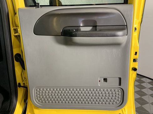 Used 2005 Ford F250 Lariat image 21