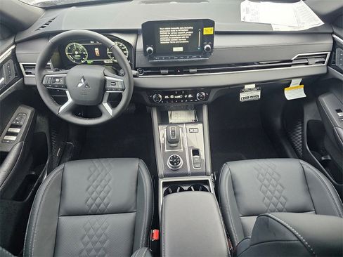 New 2025 Mitsubishi Outlander SEL Black Edition image 13