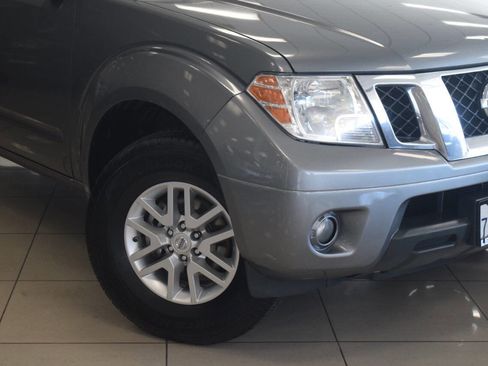 Used 2016 Nissan Frontier SV w/ SV Value Truck Package RWD image 3