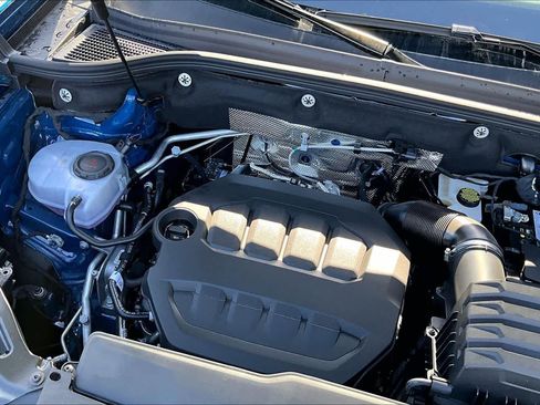 New 2026 Volkswagen Atlas Cross Sport SE image 17