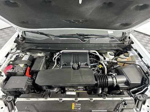 Used 2024 Chevrolet Colorado LT w/ LT Convenience Package image 33