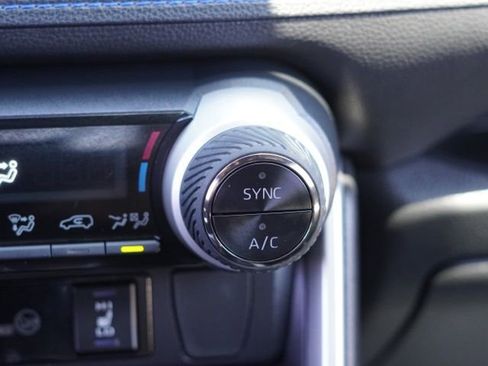 Used 2021 Toyota RAV4 XSE AWD/4WD image 33