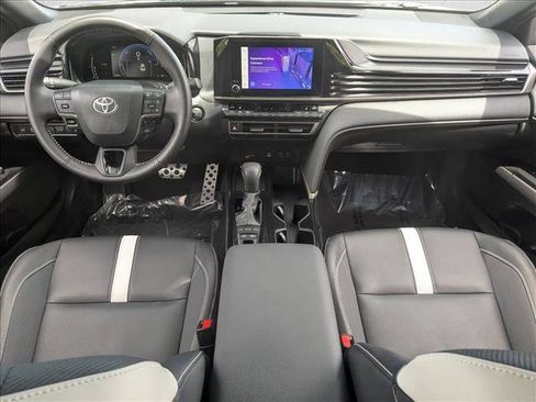Used 2025 Toyota Camry LE FWD image 18