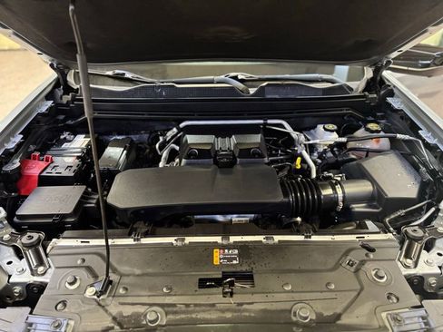 Used 2024 Chevrolet Colorado ZR2 w/ Technology Package image 28