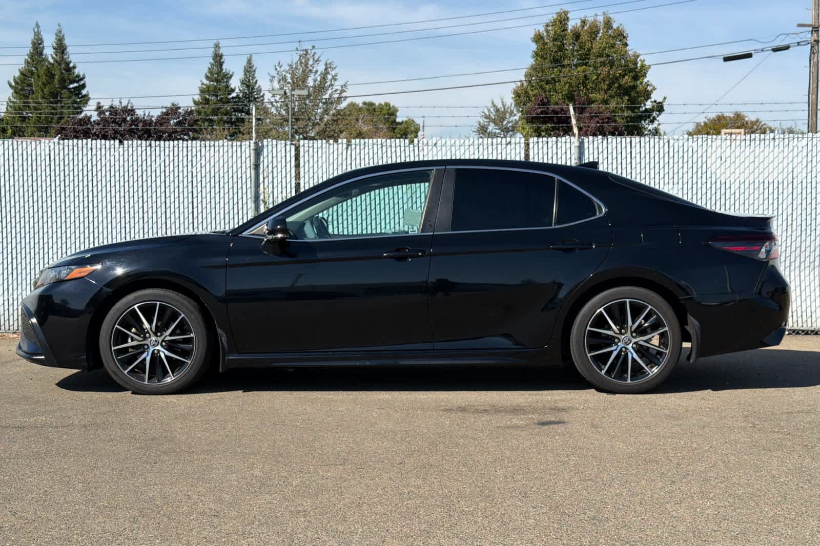 Certified 2023 Toyota Camry SE w/ Audio Upgrade Package FWD image 2