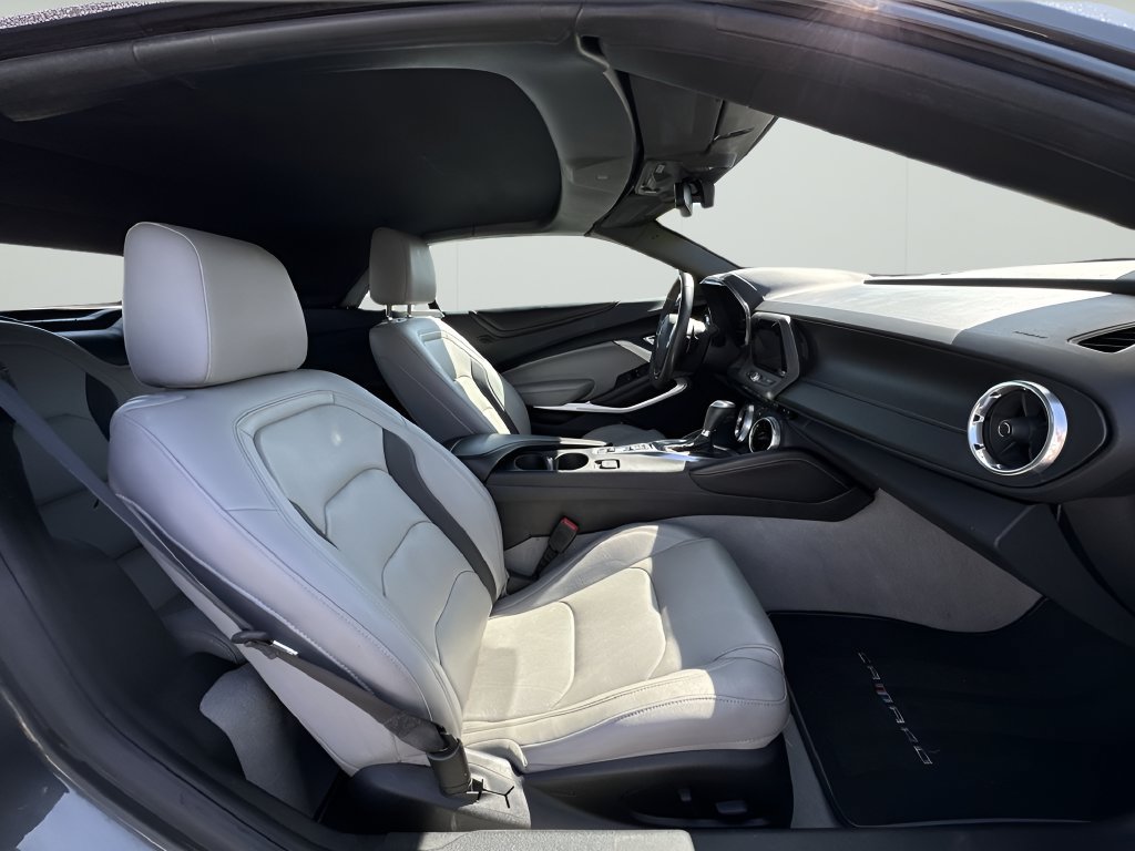 Used 2018 Chevrolet Camaro LT RWD image 30