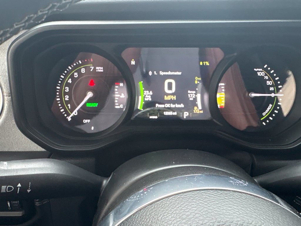 Used 2025 Jeep Wrangler Unlimited Sahara AWD/4WD image 20
