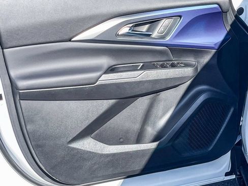 New 2026 Chevrolet Equinox EV LT image 19