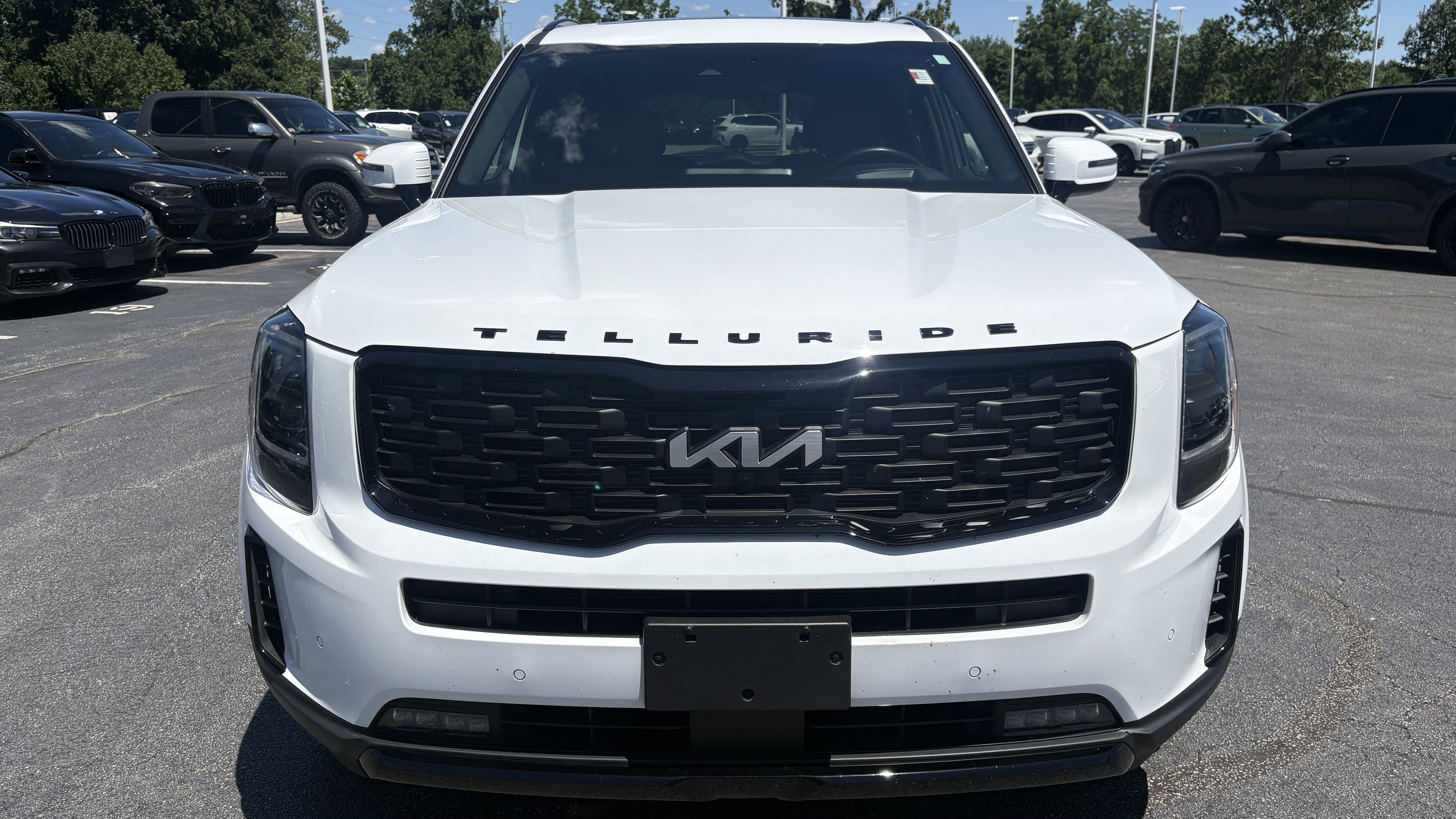 Used 2022 Kia Telluride SX w/ SX Prestige Package AWD/4WD image 3