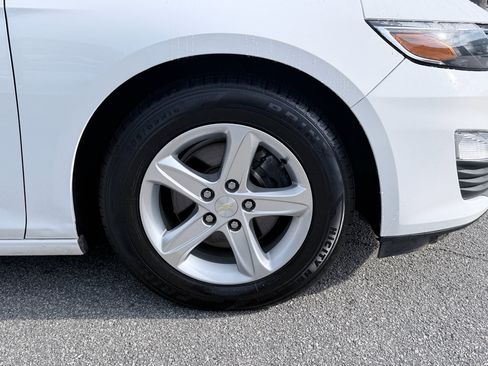 Used 2021 Chevrolet Malibu LS FWD image 32