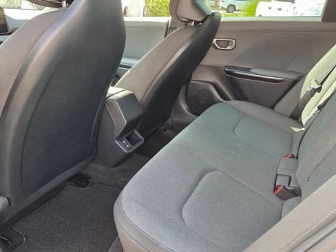 Used 2025 Kia K4 LXS FWD image 8