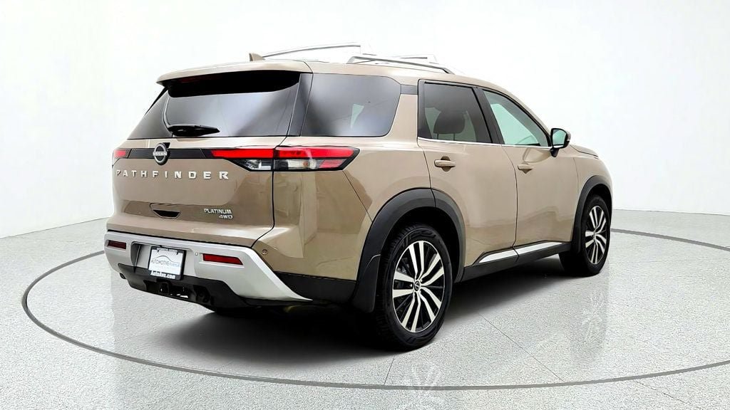 Used 2023 Nissan Pathfinder Platinum AWD/4WD image 5