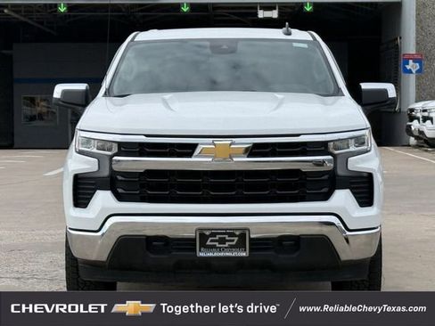 Used 2025 Chevrolet Silverado 1500 LT AWD/4WD image 3