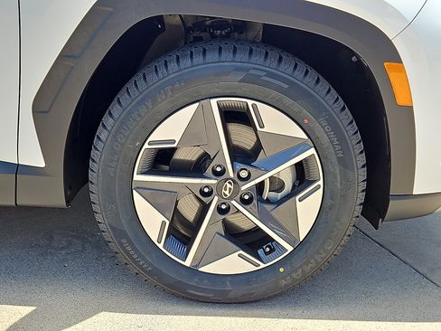 Used 2025 Hyundai Tucson SEL FWD image 5