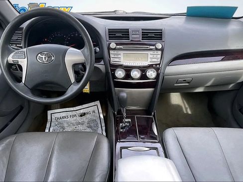 Used 2011 Toyota Camry LE w/ LE Extra-Value Pkg FWD image 10
