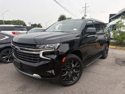Used 2023 Chevrolet Tahoe LT w/ Luxury Package RWD image 3