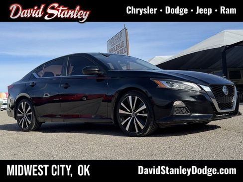 Used 2020 Nissan Altima 2.5 SR image 1