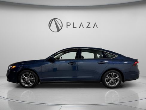 Used 2024 Honda Accord EX image 2