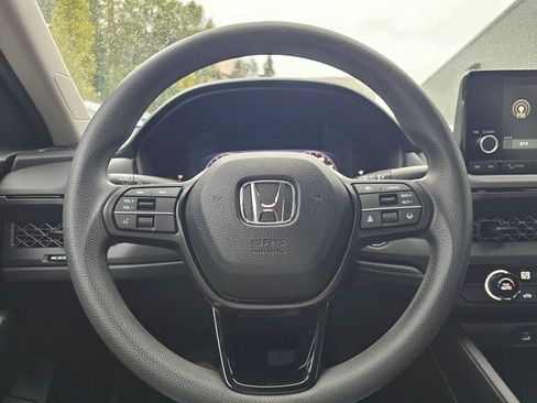 Used 2025 Honda Accord LX image 24
