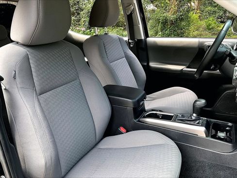 Used 2023 Toyota Tacoma SR5 RWD image 28