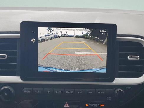 Certified 2023 Hyundai Venue Limited w/ Cargo Package FWD image 17