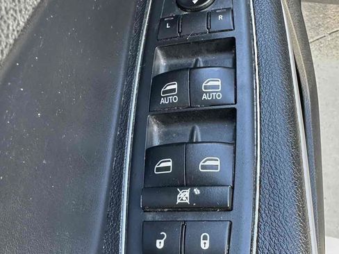 Used 2019 Chrysler 300 Touring w/ Sport Appearance Package RWD image 23