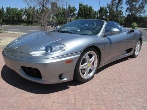 Used 2004 Ferrari 360 Spider image 1