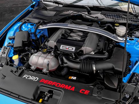 Used 2017 Ford Mustang GT image 43