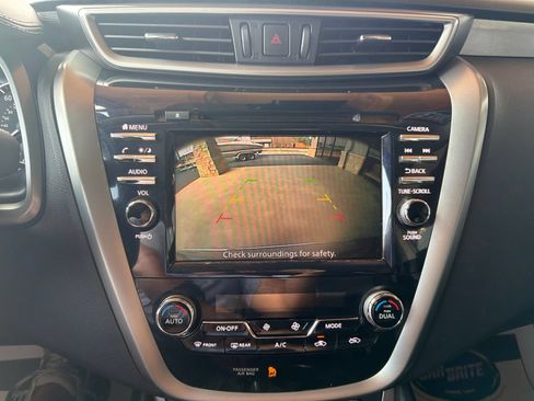 Used 2023 Nissan Murano SV FWD image 17