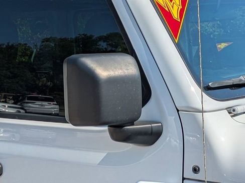 Used 2022 Jeep Wrangler Unlimited Sport image 12