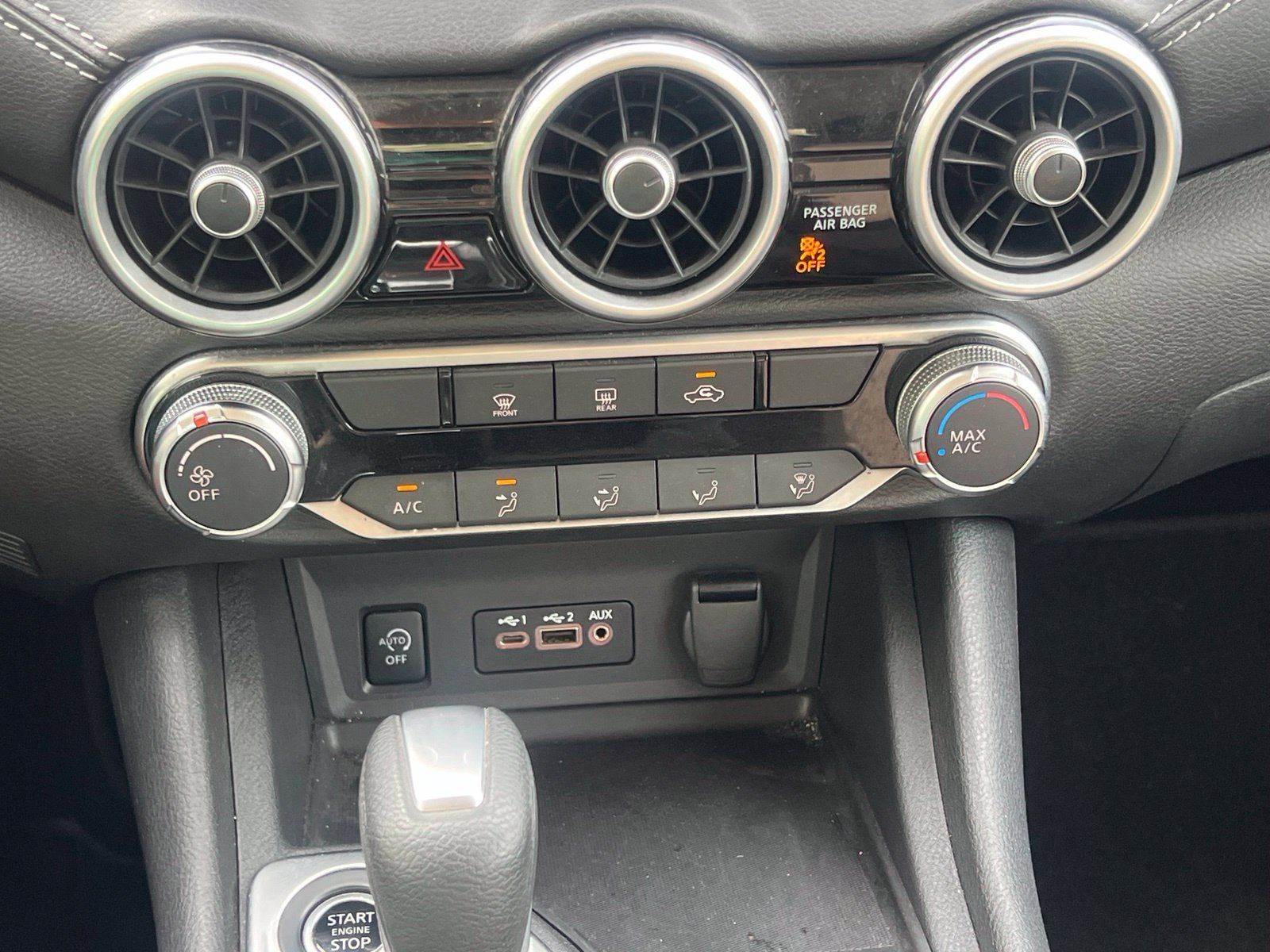 Used 2025 Nissan Sentra SV FWD image 30