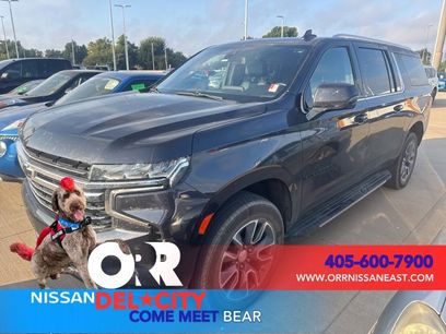 Used 2022 Chevrolet Suburban LT w/ LT Signature Plus Package