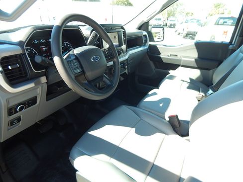 Used 2023 Ford F150 XL RWD image 2