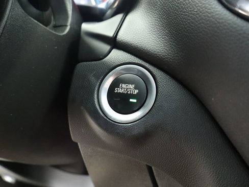 Used 2023 Chevrolet Equinox LT w/ Driver Convenience Package AWD/4WD image 39