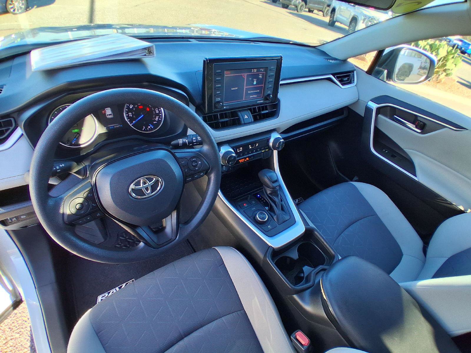 Used 2021 Toyota RAV4 XLE w/ Convenience Package AWD/4WD image 18