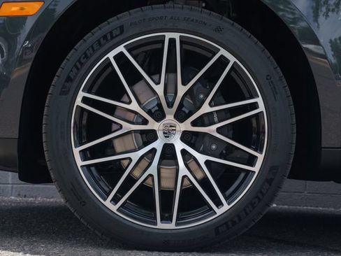 New 2026 Porsche Macan Turbo AWD/4WD image 12