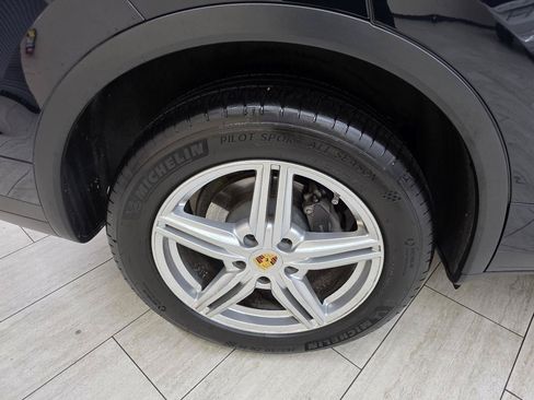 Used 2016 Porsche Cayenne AWD/4WD image 45